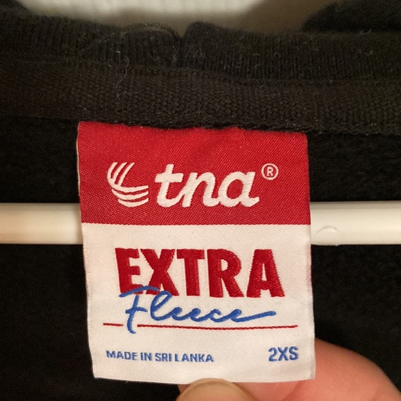 black aritzia extra fleece zip up - Picture 2 of 4